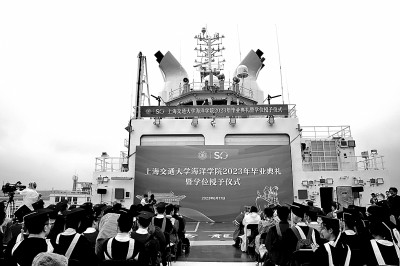 以科教兴国战略为契机加快高等教育强国建设进程